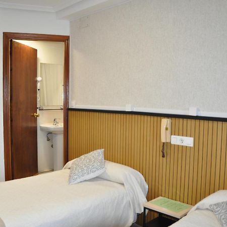 Hostal Ramon Y Cajal Valladolid Zewnętrze zdjęcie