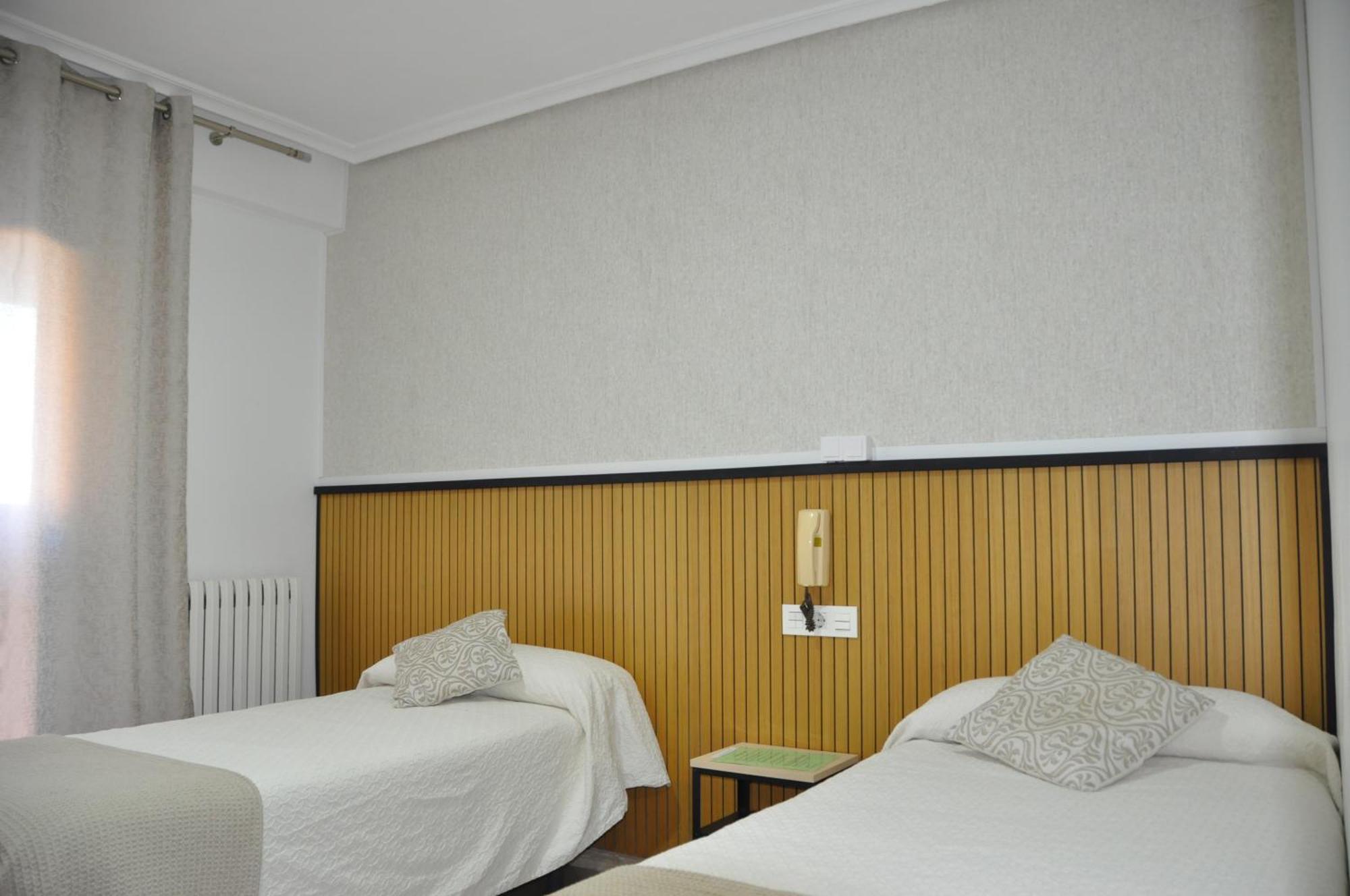 Hostal Ramon Y Cajal Valladolid Zewnętrze zdjęcie