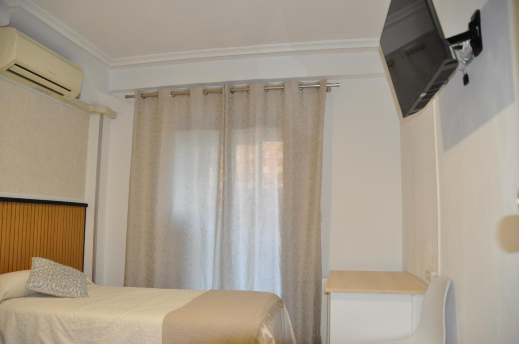 Hostal Ramon Y Cajal Valladolid Zewnętrze zdjęcie
