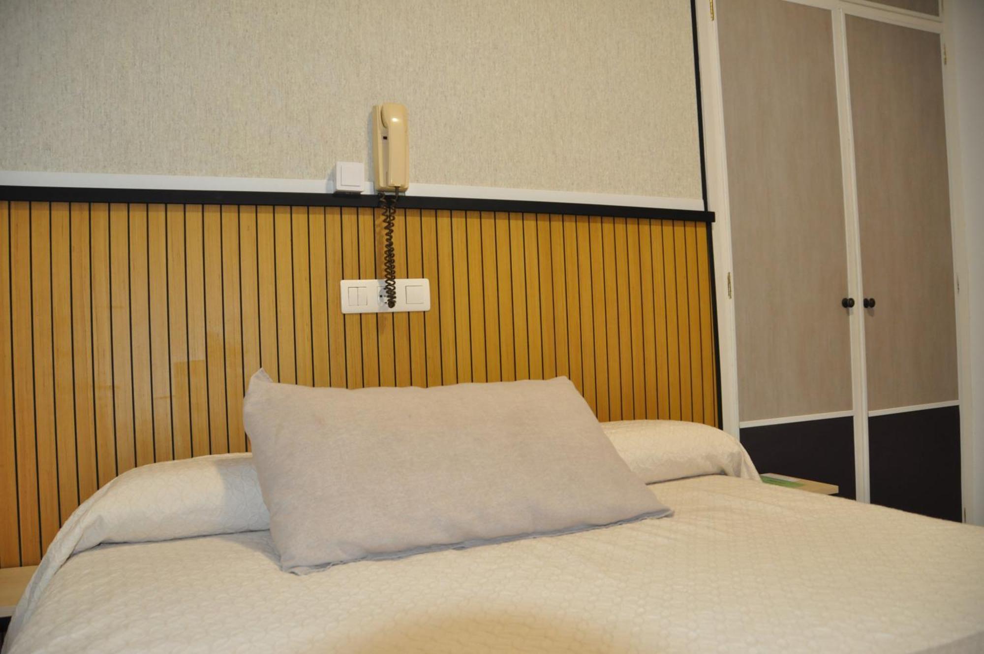 Hostal Ramon Y Cajal Valladolid Zewnętrze zdjęcie