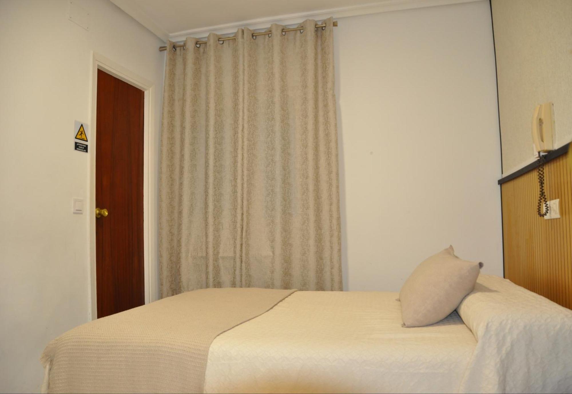 Hostal Ramon Y Cajal Valladolid Zewnętrze zdjęcie